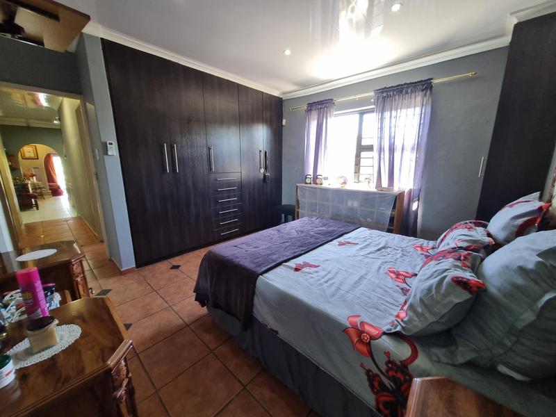 3 Bedroom Property for Sale in Bella Vista Western Cape